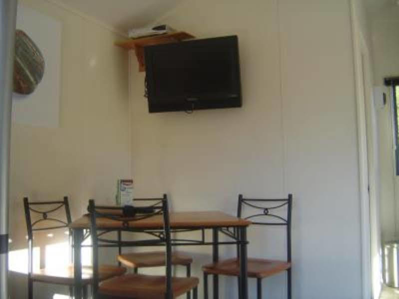 Tongariro Holiday Park Hotel National Park Bagian luar foto